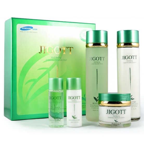 Подарочный  набор с экстрактом зеленого чая WELL-BEING GREENTEA 3SET, Jigott (тонер/эмульсия/крем)