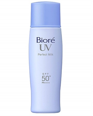 Водостойкое солнцезащитное молочко для лица и тела SPF50+ /PA++++, с легким ароматом ландыша, Perfect Milk, KAO Biore UV, 40 мл