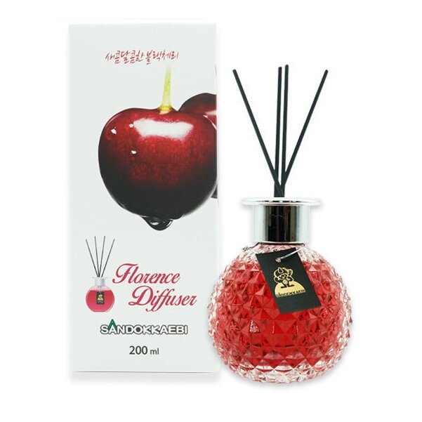 Жидкий освежитель воздуха Aroma Diffuser, SANDOKKAEBI(стеклянный флакон + палочки / черешня) 200 мл 