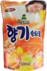 Кондиционер для белья Soft Aroma Фрезия, SANDOKKAEBI 1300 мл (запаска) Кондиционер для белья Soft Aroma Фрезия, SANDOKKAEBI 1300 мл (запаска)