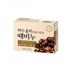 Мыло-скраб с экстрактом меда и каштана Honey & Chestnut Shell Stain Remover Soap, DONGBANG Корея 100 г Мыло-скраб с экстрактом меда и каштана Honey & Chestnut Shell Stain Remover Soap, DONGBANG Корея 100 г