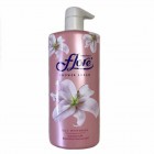 Осветляющий крем-гель для душа Shokubutsu Flore Shower Cream Лилия, LION Таиланд 500 мл Осветляющий крем-гель для душа Shokubutsu Flore Shower Cream Лилия, LION Таиланд 500 мл