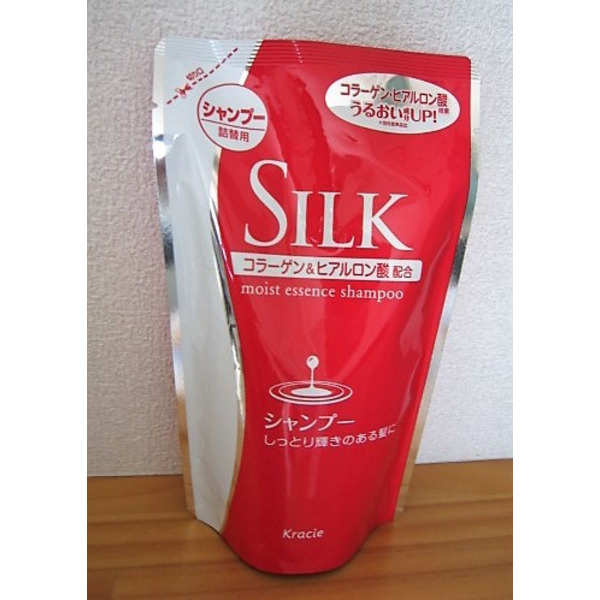 Увлажняющий шампунь для волос с шелком и природным коллагеном Silk, KRACIE 350 мл (сменная упаковка)