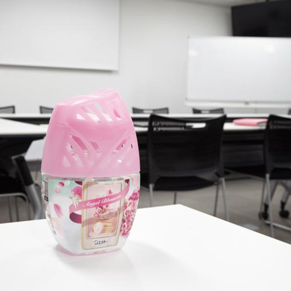 Жидкий дезодорант-ароматизатор для комнат (с ароматом розовых цветов) Shoushuuriki, ST 400 мл