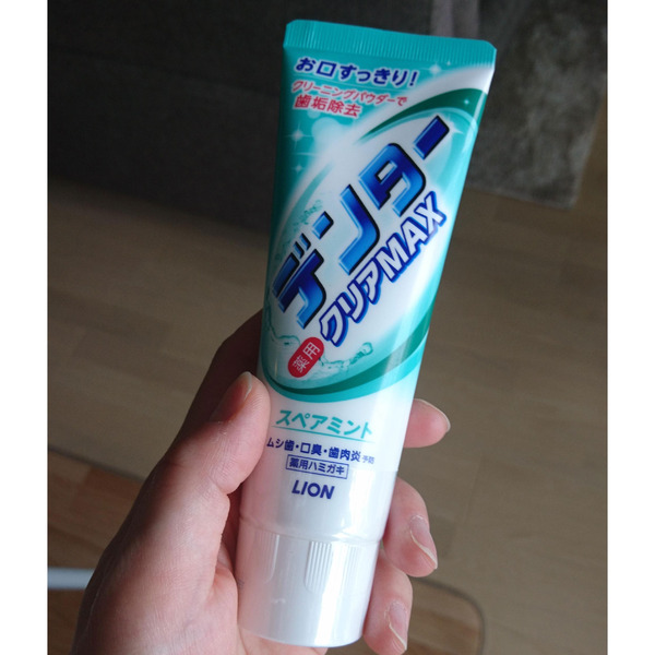 Зубная паста с микропудрой (концентрированный мятный вкус) Мята Dentor Clear Max Spearmint для защиты от кариеса, Lion 140 г