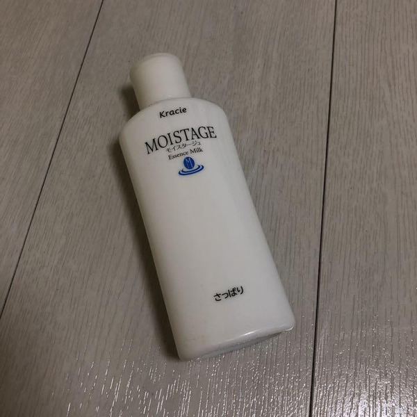 Освежающее молочко для нормальной кожи Moistage Essence Milk, KRACIE 160 мл