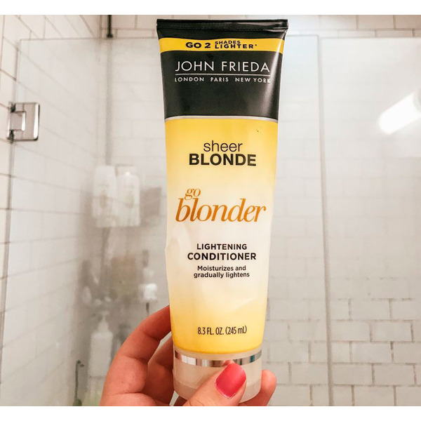 Кондиционер осветляющий для натуральных и мелированных волос Go Blonder (серия Sheer Blonde), JOHN FRIEDA, 250 мл