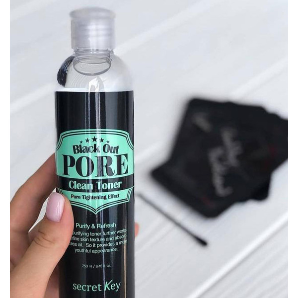 Тонер с древесным углем для очищения и сужения пор Black Out Pore Clean Toner, SECRET KEY   250 мл