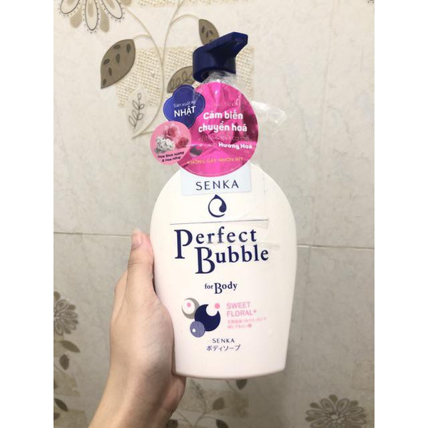 Дезодорирующий гель для душа с эффектом увлажнения с гиалуроновой кислотой со сладким цветочным ароматом SENKA Perfect Bubble Sweet Floral, SHISEIDO  500 мл