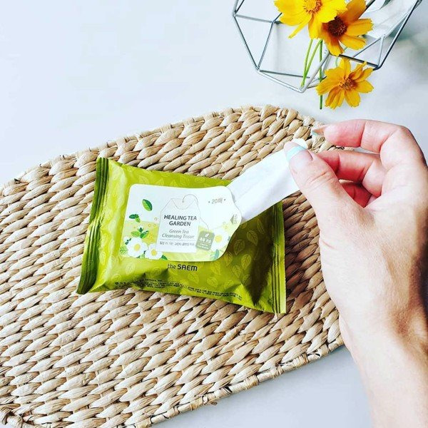 Салфетки очищающие с экстрактом зеленого чая Healing Tea Garden Green Tea Cleansing Tissue, THE SAEM 20 шт.