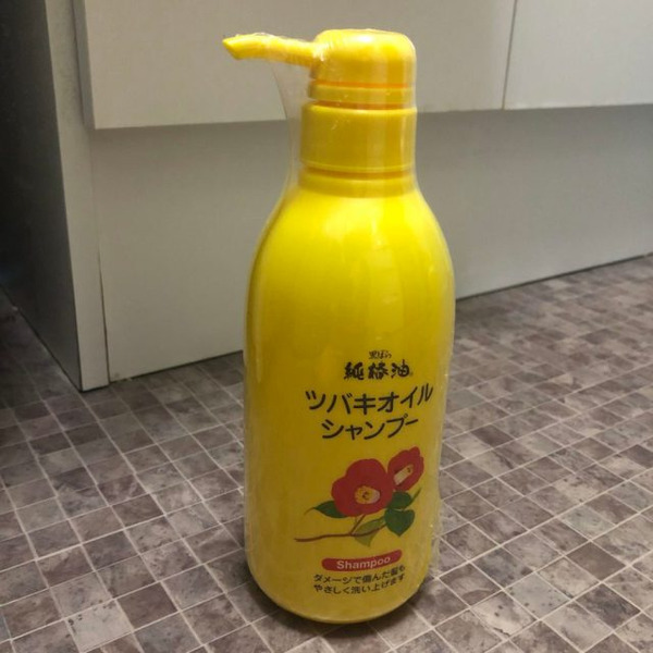 Шампунь для поврежденных волос Camellia Oil Hair Shampoo, KUROBARA 500 мл