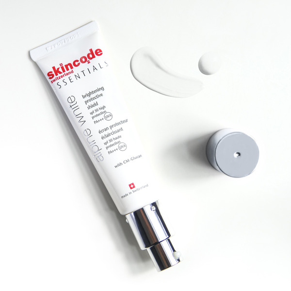 Скинкод Осветляющий защитный крем spf 50/PA+++ Alpine White, Skincode 30 мл