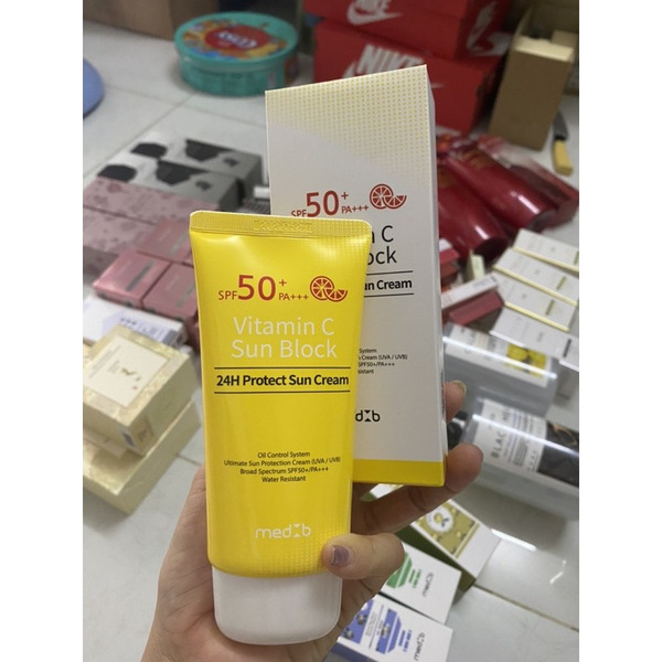 Солнцезащитный крем с витамином С Vitamin C Sun Block (SPF 50), Med B 70 мл