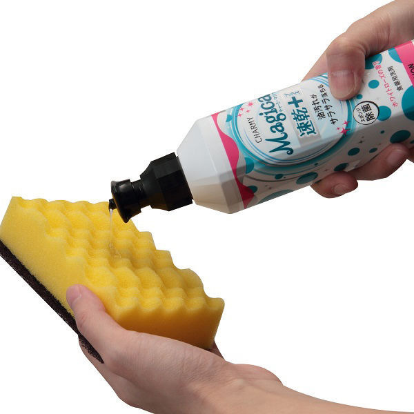 Средство для мытья посуды концентрированное с ароматом белой розы Charmy Magica, Lion 220 мл