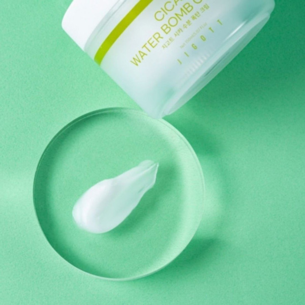 Крем для лица увлажняющий с центеллой Cica Water Bomb Cream, Jigott 150 мл