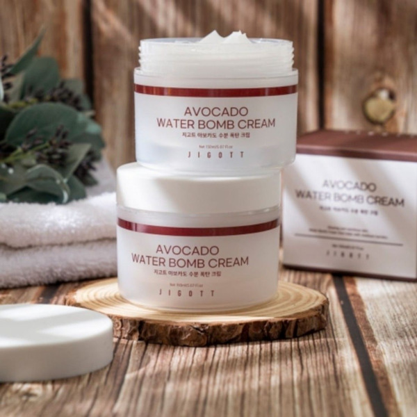 Крем для лица увлажняющий с экстрактом авокадо Avocado Water Bomb Cream, Jigott 150 мл