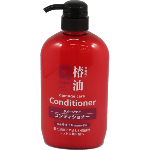 Кондиционер с натуральным маслом камелии для объема и блеска волос Tsubaki Oil Damage Care Conditioner, KUMANO COSMETICS  600 мл