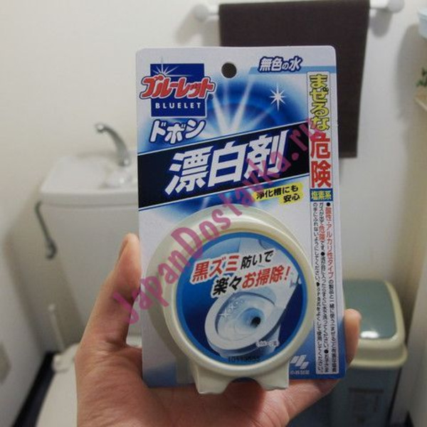 Очищающая и дезодорирующая таблетка для бачка унитаза с отбеливающим эффектом Bluelet Dobon Bleach, KOBAYASHI 120 г