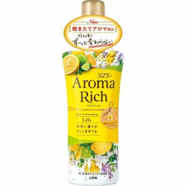 Кондиционер для белья длительного действия Aroma Rich Belle с богатым ароматом натуральных масел (мужской аромат), LION 520 мл