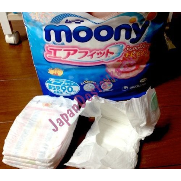 Подгузники Moony (для новорожденных, до 5 кг), UNICHARM 90 шт.