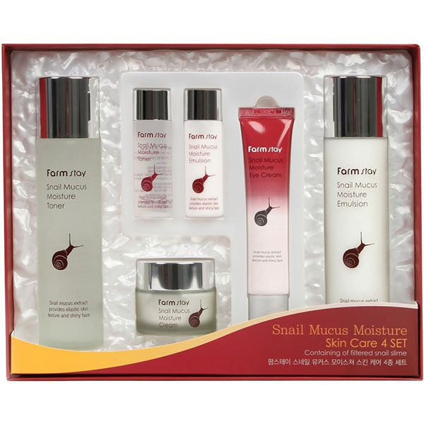 Набор с экстрактом муцина улитки Snail Mucus Moisture Skin Care 4 Set, FARMSTAY   150 мл/30 мл/150 мл/30 мл/50 мл/40 мл