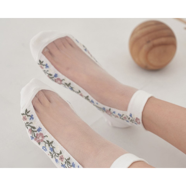 Носки женские короткие, белые с принтом цветы, размер 35-39, (W-S-055-01)ADULTS, A TYPE, GGRN